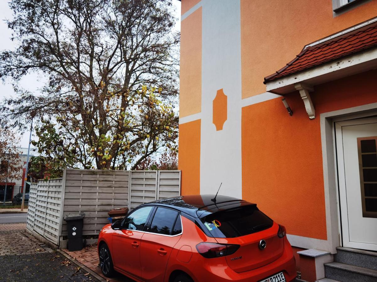 Modernes Behagliches Haus Mit Kamin, Terrasse Und Garten Magdeburg Exterior photo